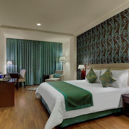 Hotel Royalton Hyderabad Abids Exterior foto