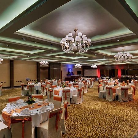 Hotel Royalton Hyderabad Abids Exterior foto