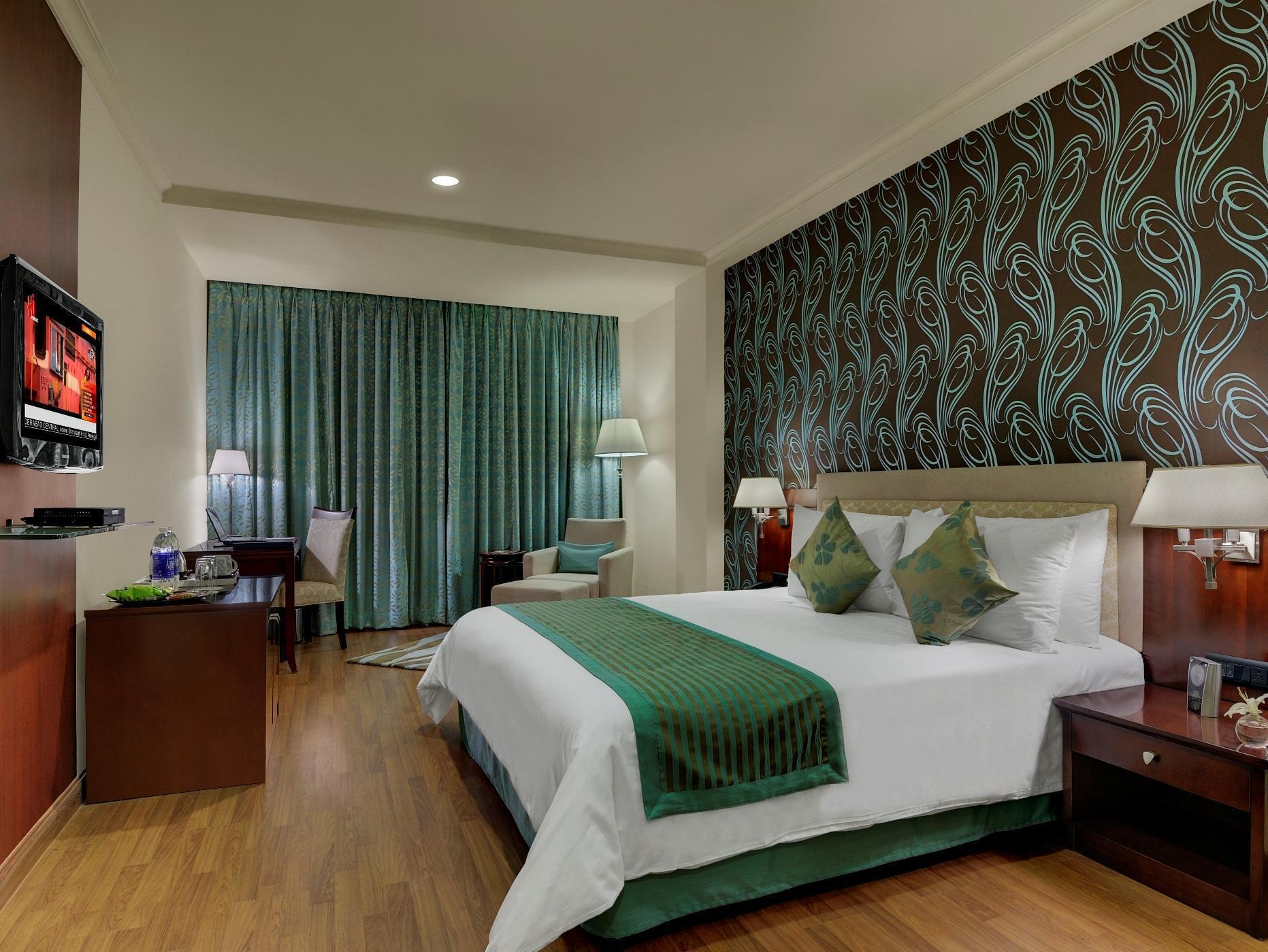 Hotel Royalton Hyderabad Abids Exterior foto